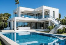 Beachfront House for Sale in Hacienda White