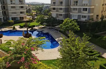 Apartment with Garden for Sale in 5th Settlement