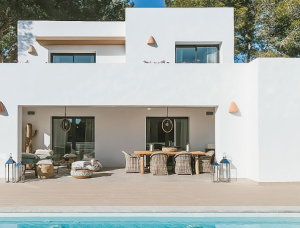 Chalet for Sale in Hacienda Bay