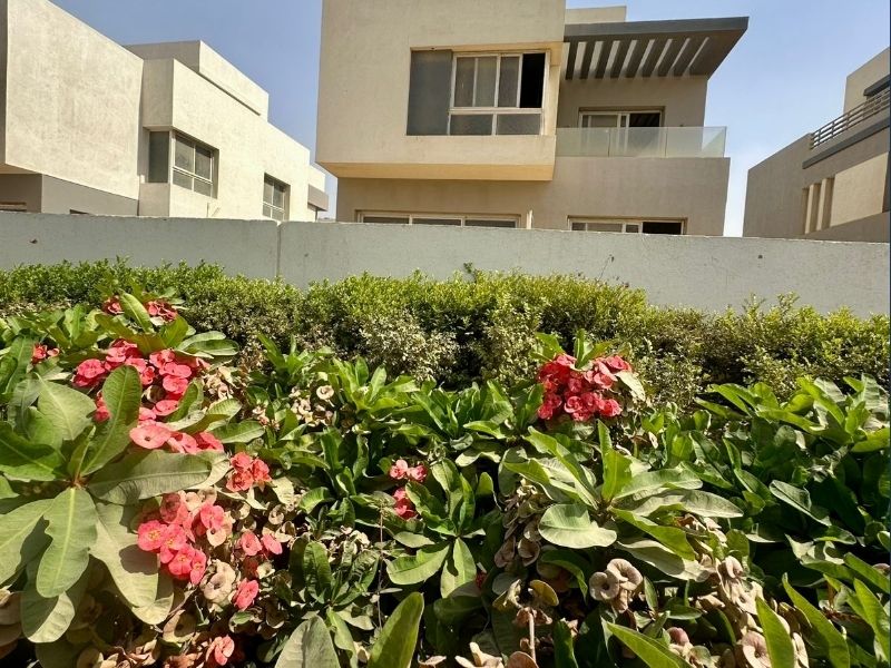 Palatial Standalone Villa for Sale in Hydepark New Cairo