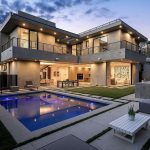 How to Earn 8–12% ROI from Egyptian Property