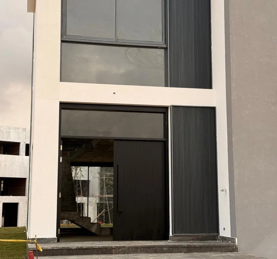 Signature Villa — Eastshire – photo 4 of 9